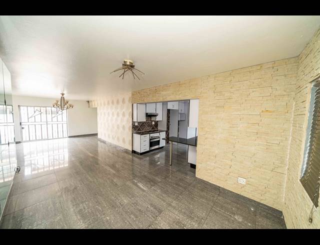 3 BEDROOM FREESTANDING FOR SALE IN SONNEVELD